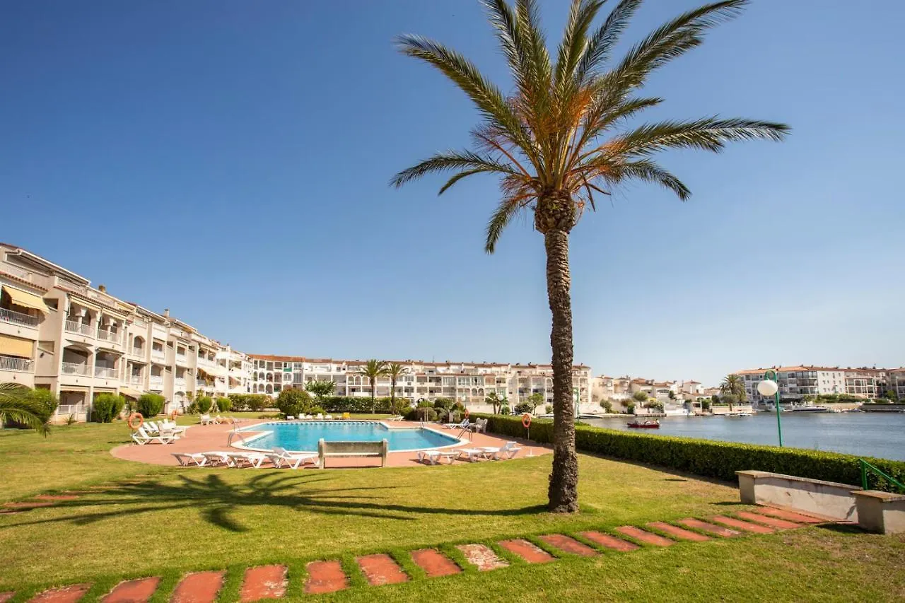 1011 Piso Lago San Maurici Con Piscina Y Jardin By Homeselectspain Empuriabrava Apartman